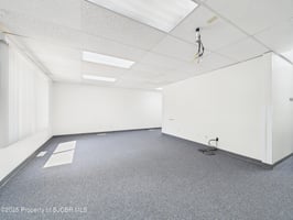 24930172