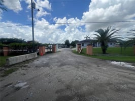 27200938
