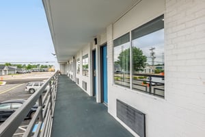 25421657