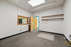 25482618