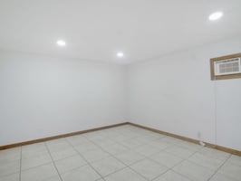 25689784