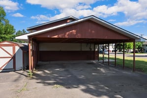 25701558