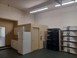 25715886