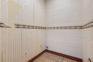 25732463