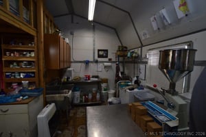32280895