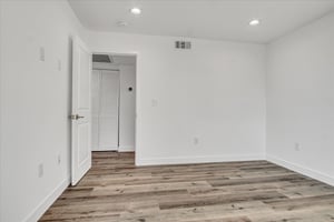 26387090