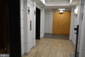 27595753