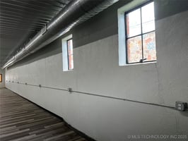 26920618