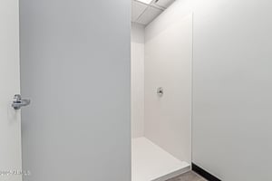 27068438