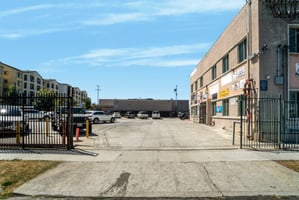 27158102