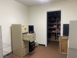 27048737