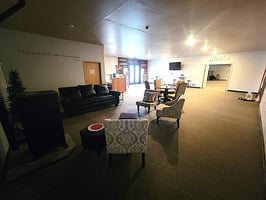 27078557