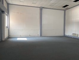 29068594