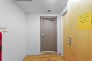 27075362
