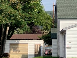 27080557