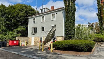 27100581
