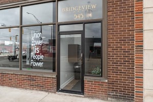 27137462