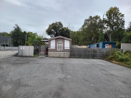 28052580