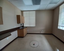 27172375