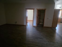 28885705