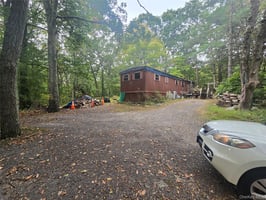 27207561