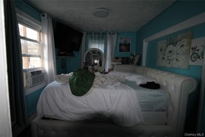 27207852