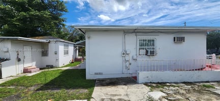 27217833