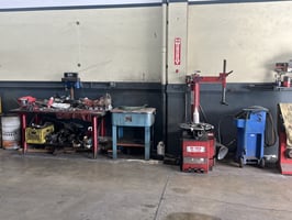 27252806
