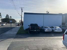 27252800