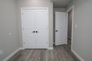27381756