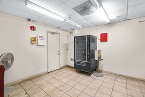 27429600