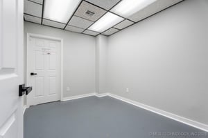 27286385