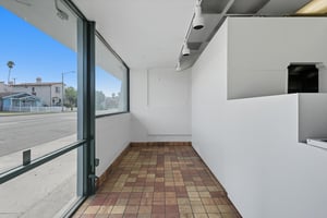 27288218