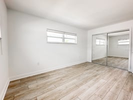27289203