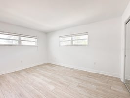 27289200