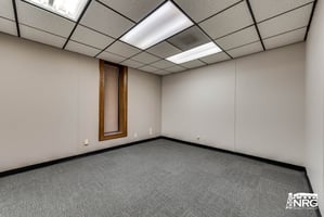 27302370