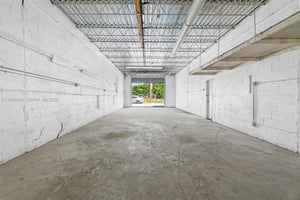 29595568
