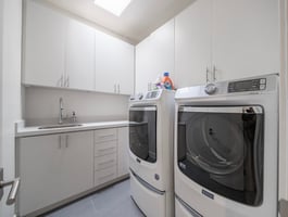 27387578