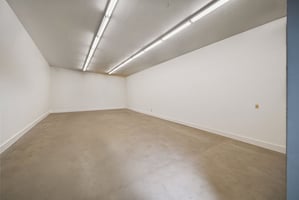 27388557