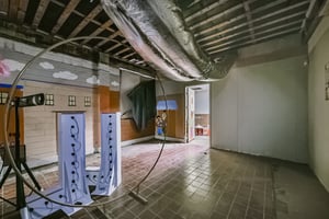 27390853