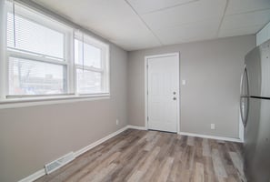 27551367