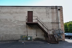 27517729