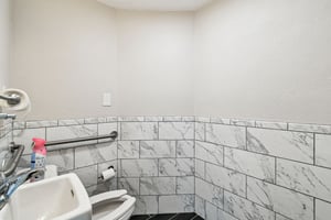 27520957
