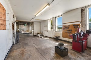 27533643