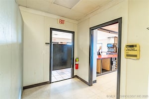 27537593