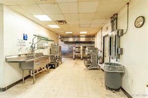27537592
