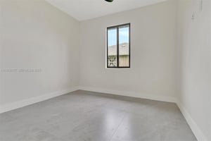 29037494