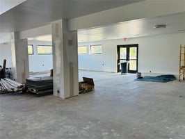 27548621