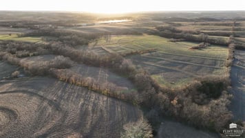 27585109