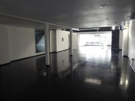 27589366